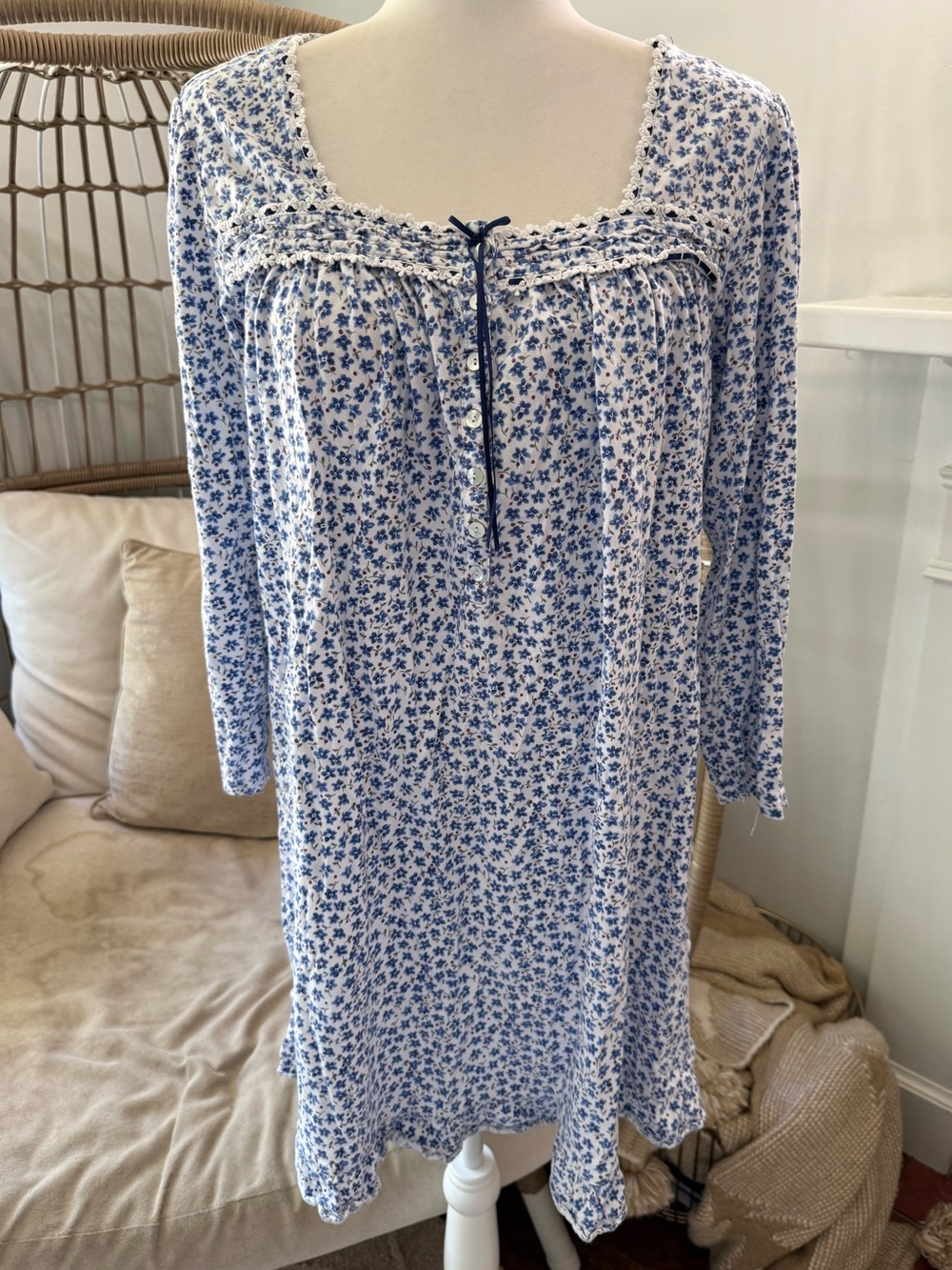 Eileen West Blue Floral Cotton Nightgown Size Medium Cottagecore Prairie